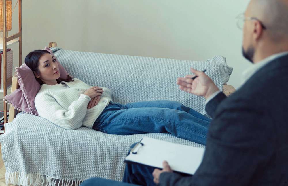 HIPNOTERAPIA Ericksoniană